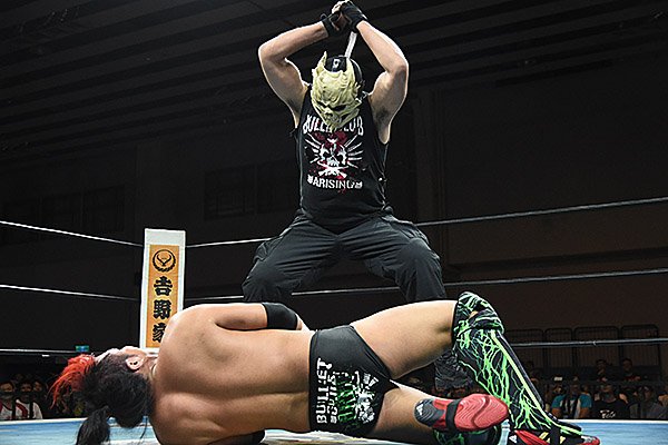【新日本プロレス】注目の一騎打ちはSOLDIERの反則負け！ さらに、ヨシタツを暴行！ 10月15日（土）台湾大会