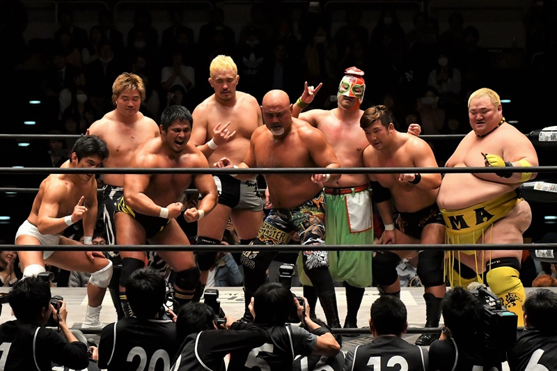 Wrestle 1 後楽園大爆発 弟子たちに囲まれ武藤がヒザ手術前の ラストムーンサルト で締めくくる プロレスtoday