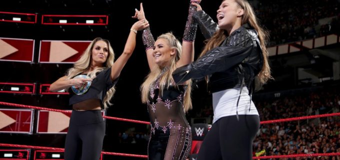 【WWE】ナタリアの激勝をロンダ＆トリッシュが祝福