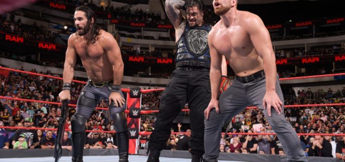 【WWE】レインズ、シールドの救援で王座防衛に成功