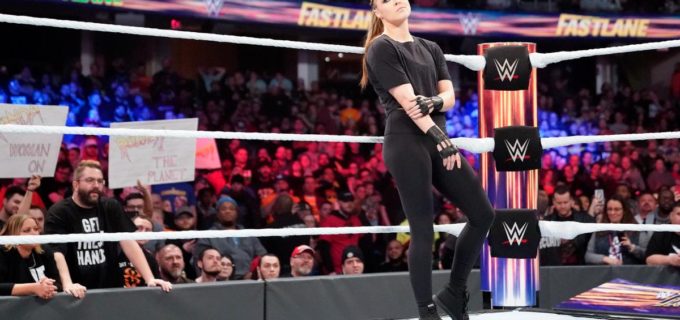 【WWE】ロンダ乱入で反則裁定！レッスルマニアのロウ女子王座戦は三つ巴へ