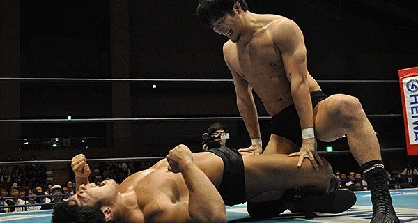 【新日本】『ヤングライオン杯』いよいよ終盤戦！成田が上村に快勝で“5勝目”一番乗り！「上村とは今後も、令和の名勝負数え歌としてやっていきたい」 コグリンが驚異のブリッジで、コナーズを撃破！ ☆9.18島根大会