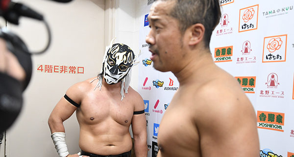 【新日本】デスペラード「俺らの相手の若僧2人！ テメーら今日何やってた？」  金丸「相変わらずオイ、組む相手がいいとこういう結果になるんだな（中略）大阪ではよ、しっかり“教育”してやるから」