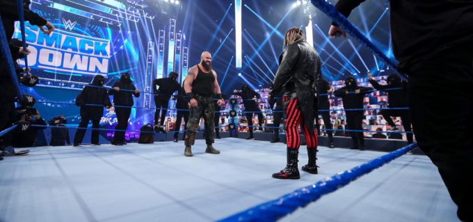 【WWE】ビンス会長が披露した“サンダードーム”のリングでザ・フィーンドとストローマンが対峙
