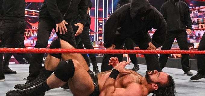 【WWE】レトリビューションがマッキンタイアとリーを襲撃してWWE王座戦線は大混乱！