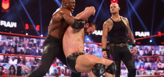 【WWE】王者ラシュリーが祭典を前に３連続のハートロックでマッキンタイアを完全KO