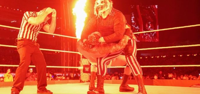 【WWE】不死身のザ・フィーンドが“毒蛇”オートンに謎を残して敗戦