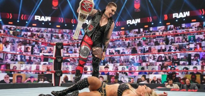 【WWE】王者リア・リプリーとシャーロット・フレアーがPPV王座戦を前に襲撃合戦