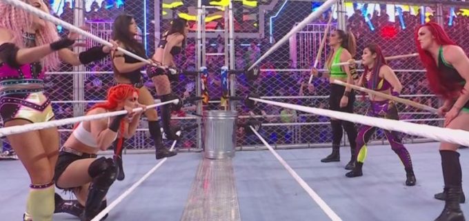 【WWE】紫雷イオらが数的不利を跳ね返して女子ウォーゲームズ戦を制す！