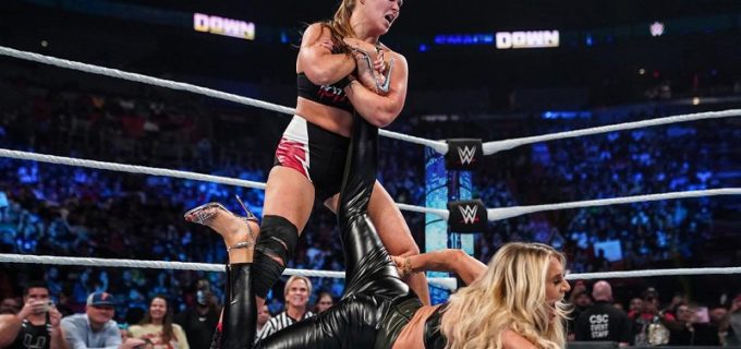 【WWE】ロンダ・ラウジーがWMを前に王者シャーロット・フレアーをアンクルロックで制裁