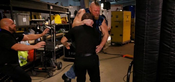 【WWE】“ザ・ビースト”ブロック・レスナーが暴走もポール・ヘイマンの逃走を許す