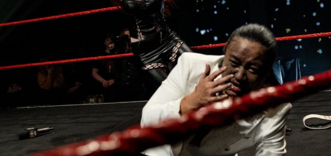 【WWE】里村明衣子が再戦要求されたアイラ・ドーンの毒霧噴射を浴びて撃沈
