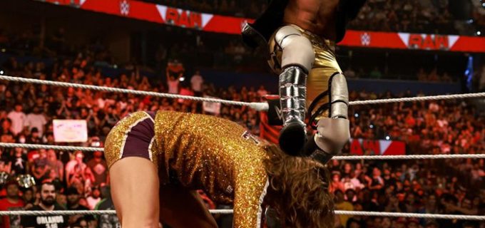 【WWE】セス“フリーキン”ロリンズが「サマースラム」を前にリドルをカーブ・ストンプ葬
