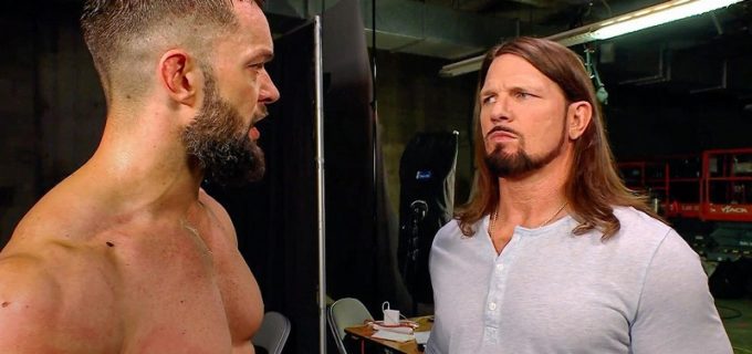 【WWE】“ジャッジメント・デイ”フィン・ベイラーがToo SweetポーズでAJスタイルズを勧誘