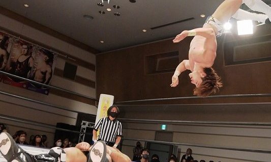【DDT】上野勇希はジョーイ・ジャネラとの王者対決制し「D王」初白星！「優勝してDDT背負っていきたい」
